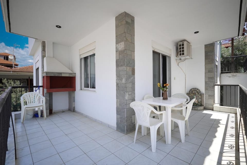 Aussie Apartment by Golden Host Apartment in Halkidiki