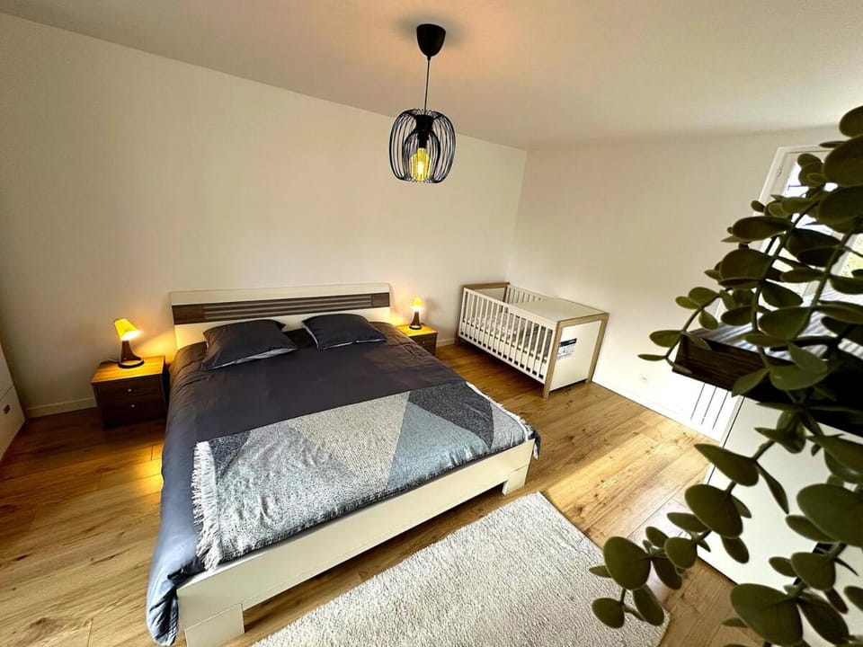 Comfort and Quiet Getaway by the Eure Apartment in Dreux