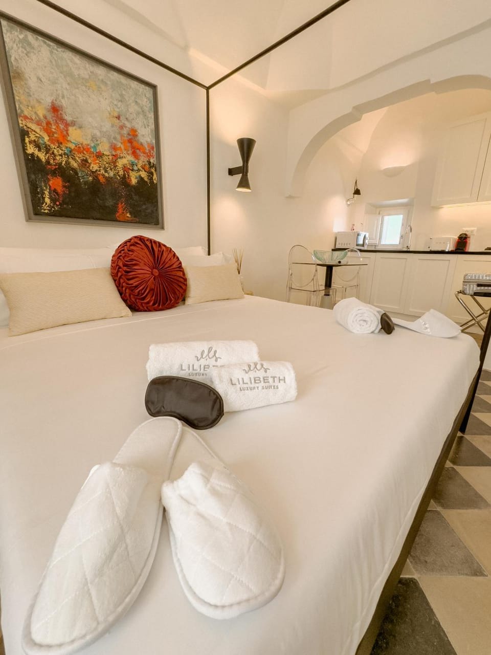 Bed, kitchen