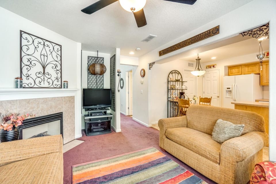 ~ 5 Mi to Frontier Park: Cozy Cheyenne Townhome House in Cheyenne