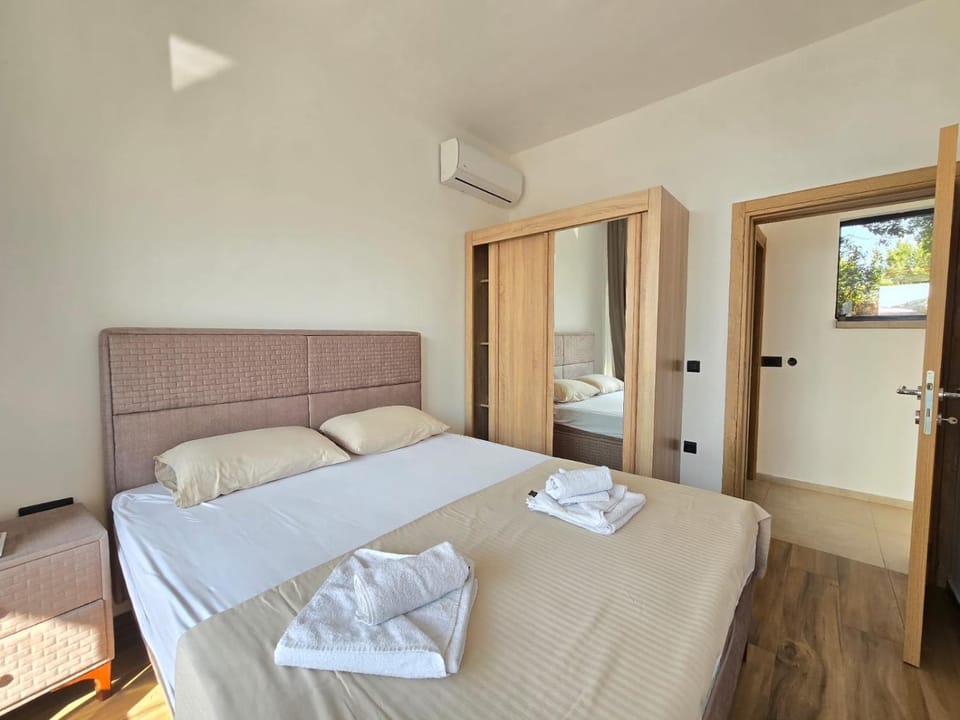 Villa LuceSole Budva Villa in Kotor Municipality