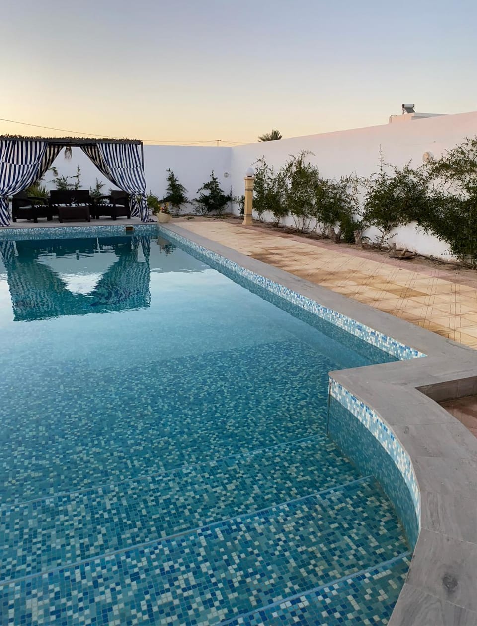 Pool view, Swimming pool, sunbed