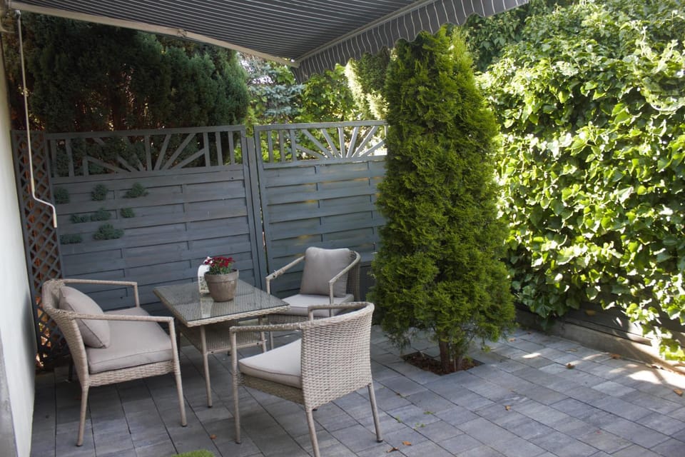 Garden, Balcony/Terrace