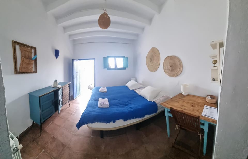 Property building, Bed