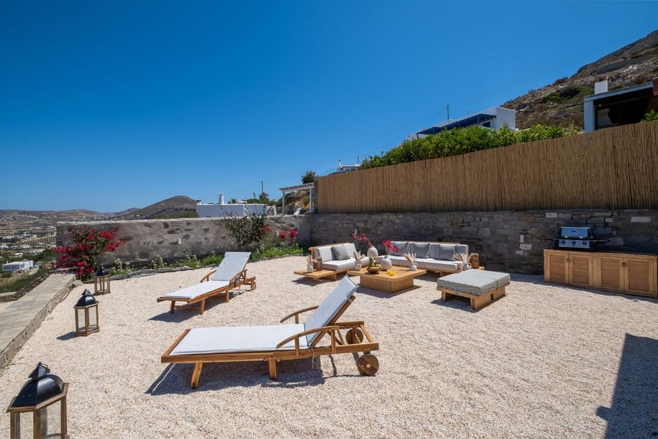 Patio, Natural landscape, sunbed