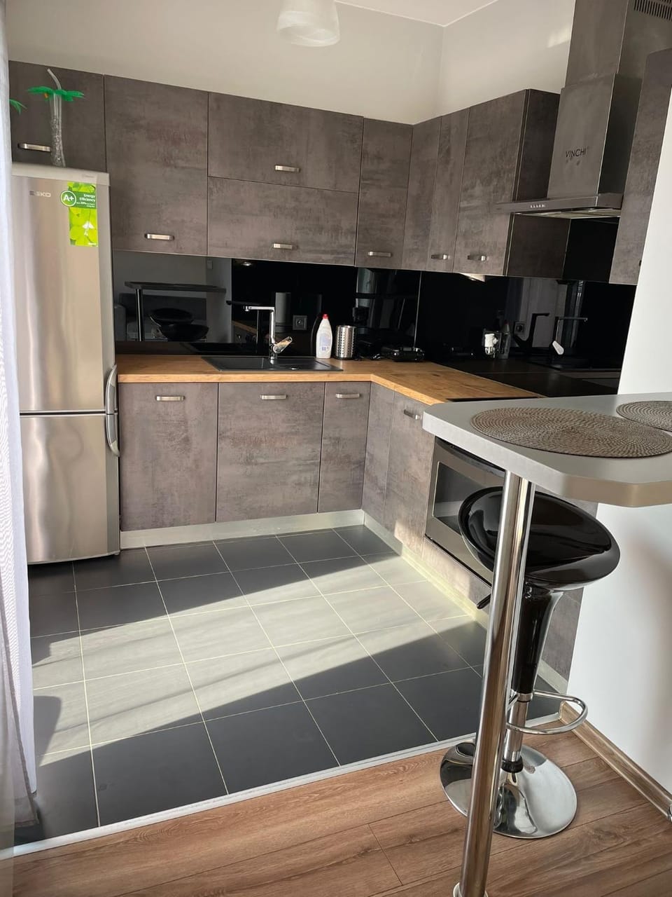 Kitchen or kitchenette, oven, stove
