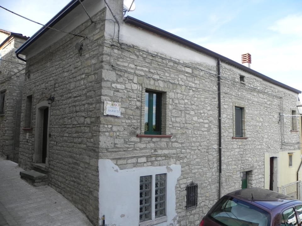 Casa Vacanze Faeto Bed and Breakfast in Province of Foggia
