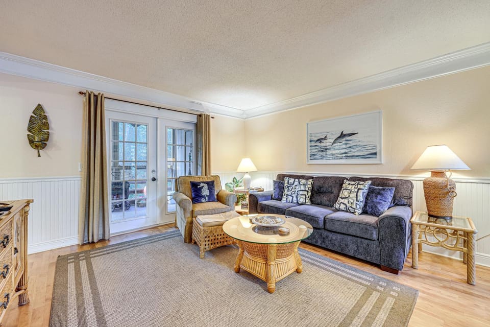 Fernandina Beach Condo w/ Pool + Path to Beach! House in Fernandina Beach