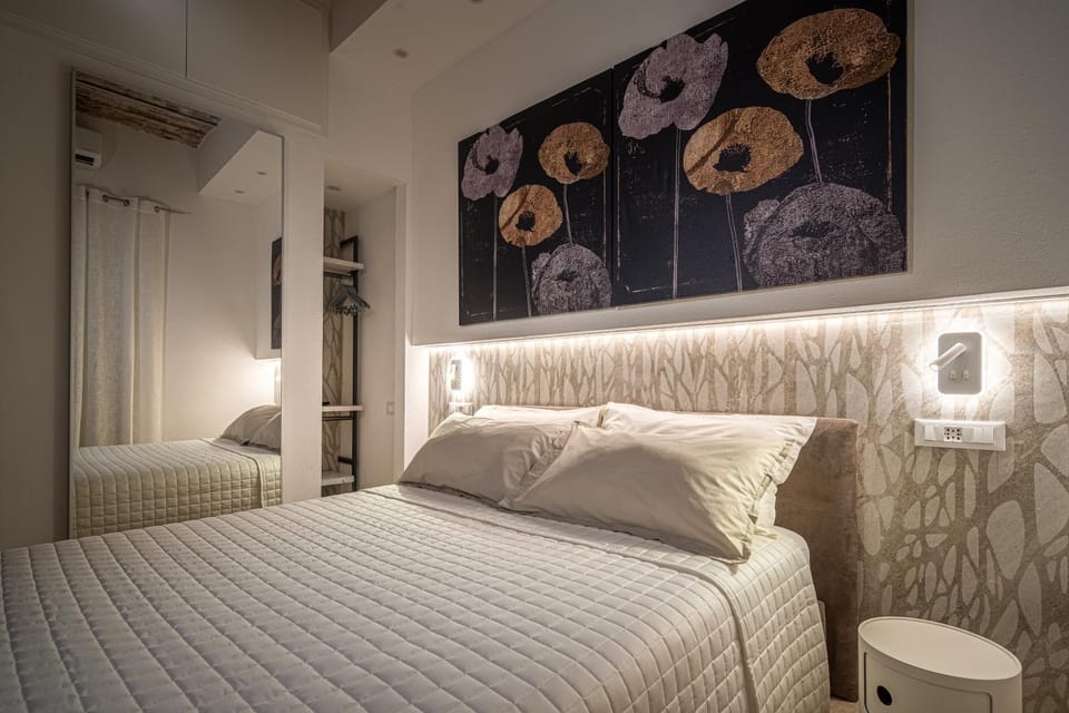 Bed, Bedroom, air conditioner