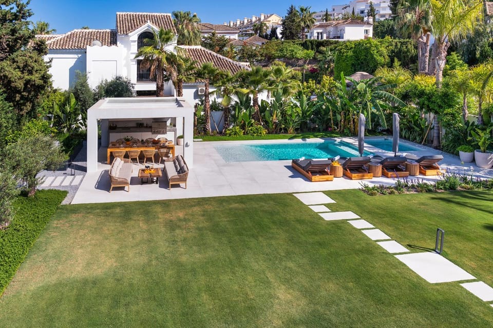 Garden, Swimming pool