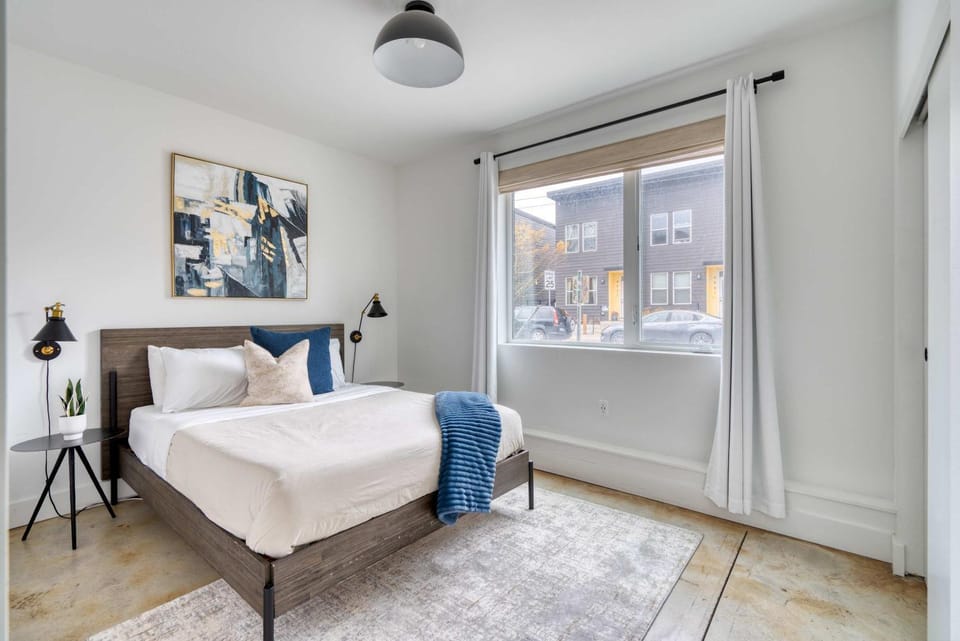 The Artist's Oasis on Alberta - 90 WalkScore Apartment in Portland