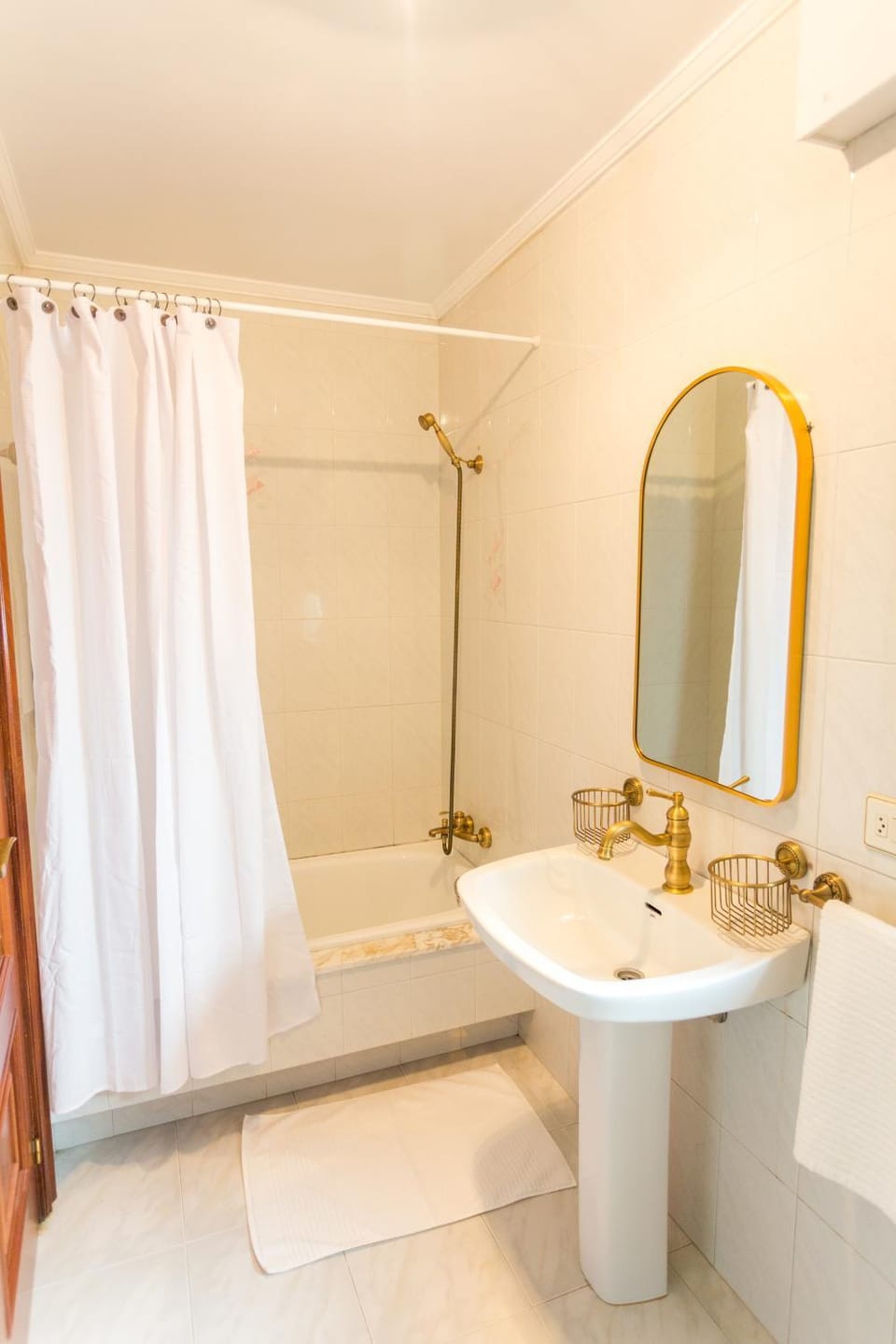 Disfruta de Melide en este amplio apartamento Apartment in Galicia
