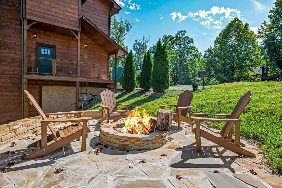 Patio, fireplace