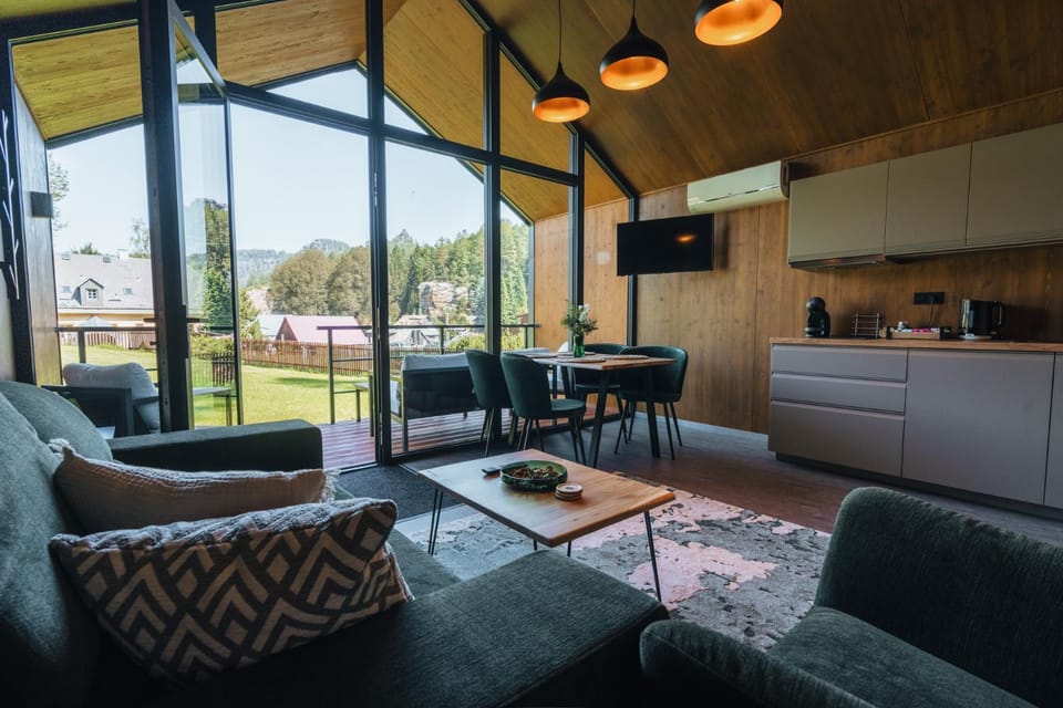 Communal lounge/ TV room, TV and multimedia, Kitchen or kitchenette, Living room, Seating area