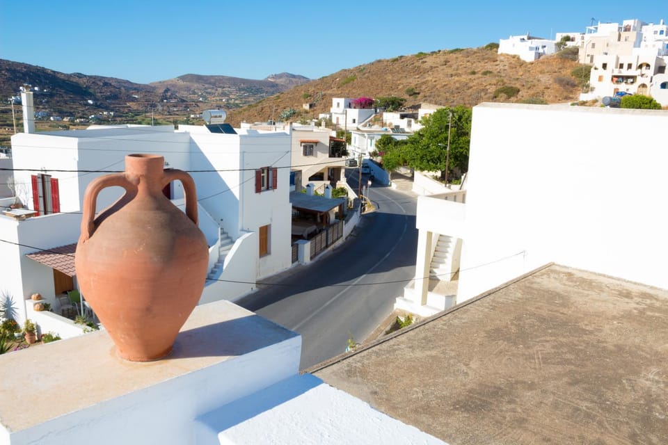 Day, Neighbourhood, Natural landscape, View (from property/room), Balcony/Terrace, Mountain view, Street view