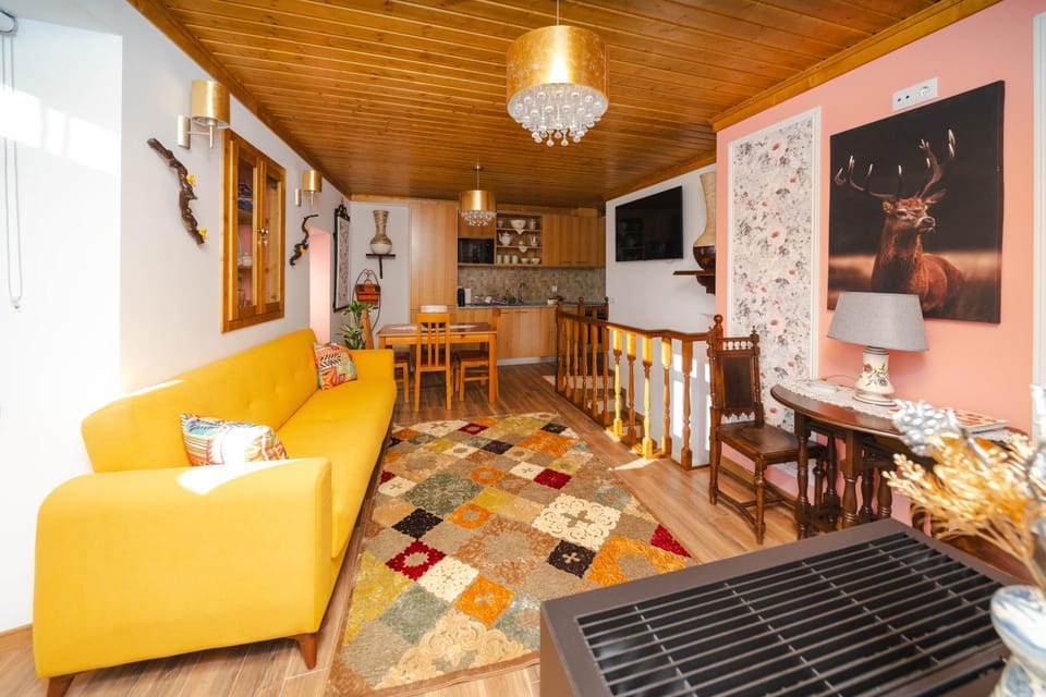 TV and multimedia, Kitchen or kitchenette, Living room, Seating area, Dining area, Evening entertainment