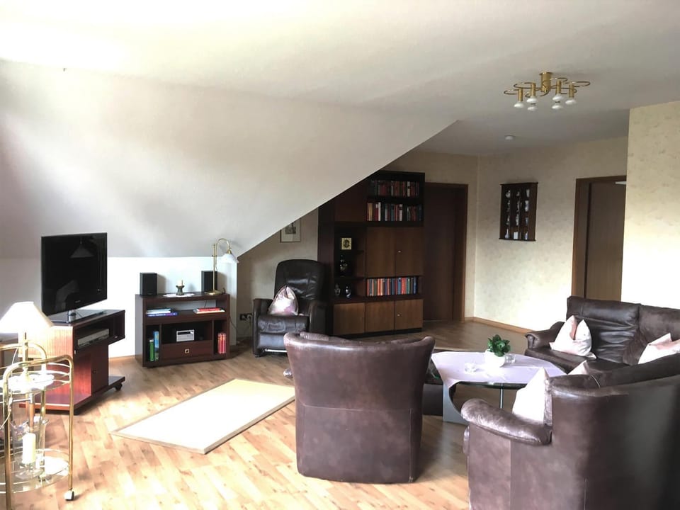 Living room, Photo of the whole room