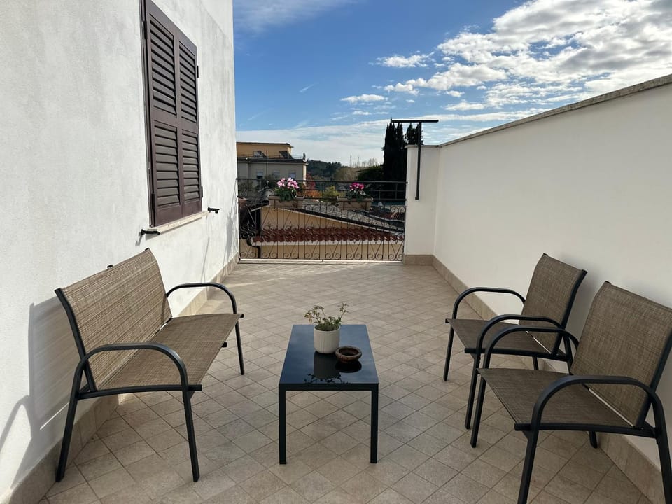 View (from property/room), Balcony/Terrace