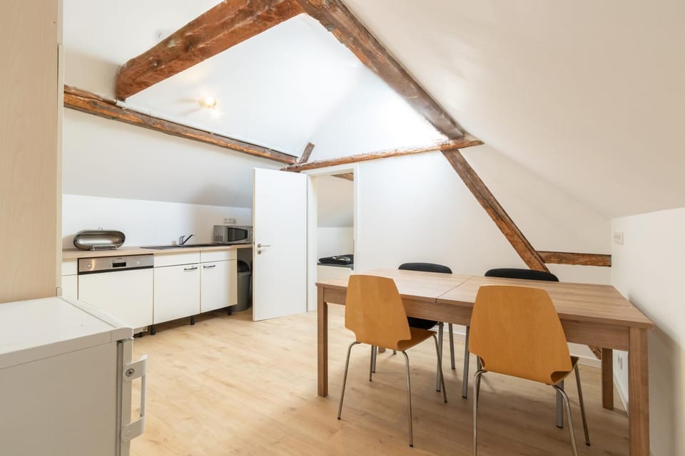 Wohnung Nähe Mainz in ehemaligem Weingut mit 6 Schlafzimmer Apartment in Rhineland-Palatinate