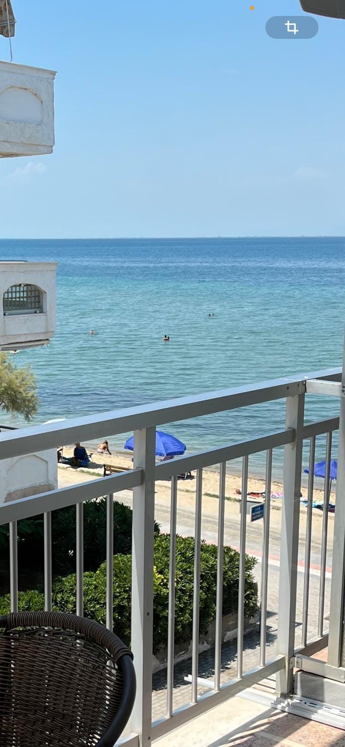 Irene Beach Front Luxury Suite Apartment in Decentralized Administration of Macedonia and Thrace