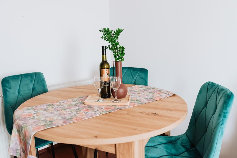 Food and drinks, Dining area