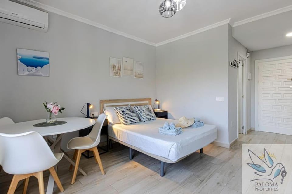 Fantastic Benal Beach Studio with Water Park Apartment in Benalmadena
