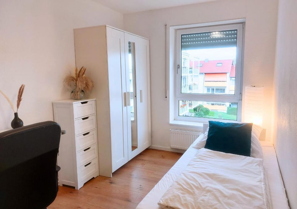 Bed, Bedroom, wardrobe