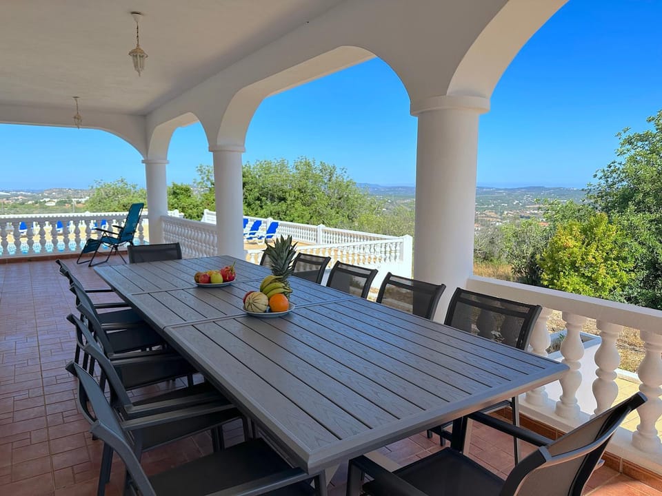 Patio, Day, Natural landscape, View (from property/room), Balcony/Terrace, Dining area, Mountain view, Pool view, Swimming pool