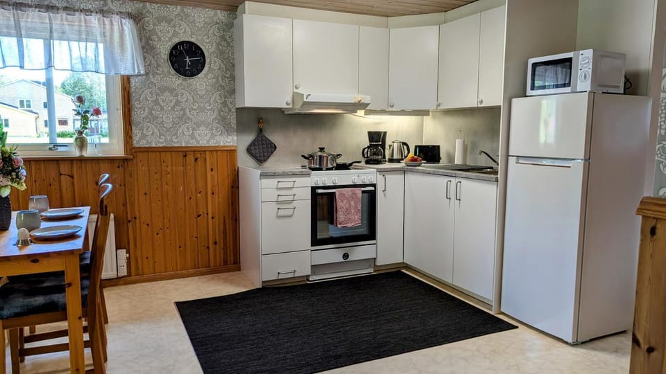 Kitchen or kitchenette, oven, stove, toaster