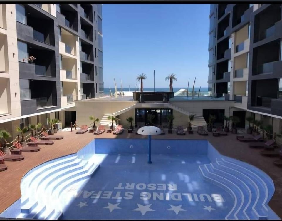 Royal Sea by ȘTEFAN Building Apartment hotel in Constanța County