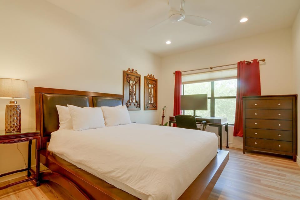 ~ 1 Mi to Desert Ridge Marketplace: Phoenix Condo! House in Desert Ridge