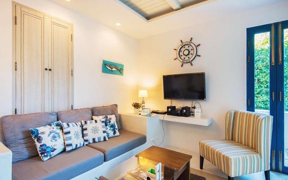 Chelona huahin beachfront resort condo Apartment in Nong Kae
