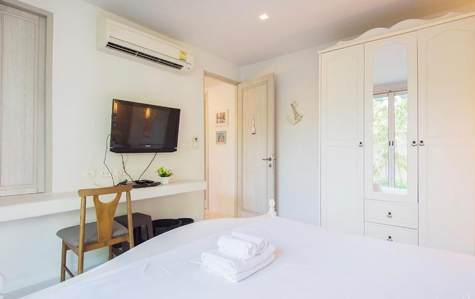 Chelona huahin beachfront resort condo Apartment in Nong Kae