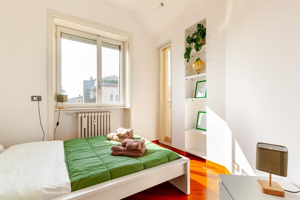 Bed, Photo of the whole room, Seating area, Bedroom, internet, towels