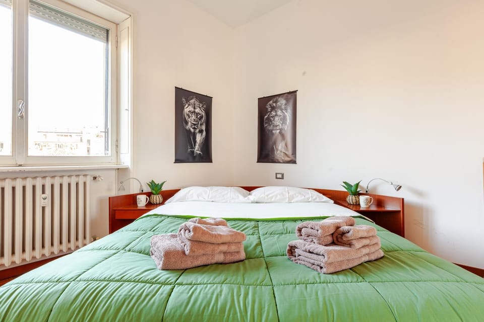 Bed, Photo of the whole room, Bedroom, internet, towels