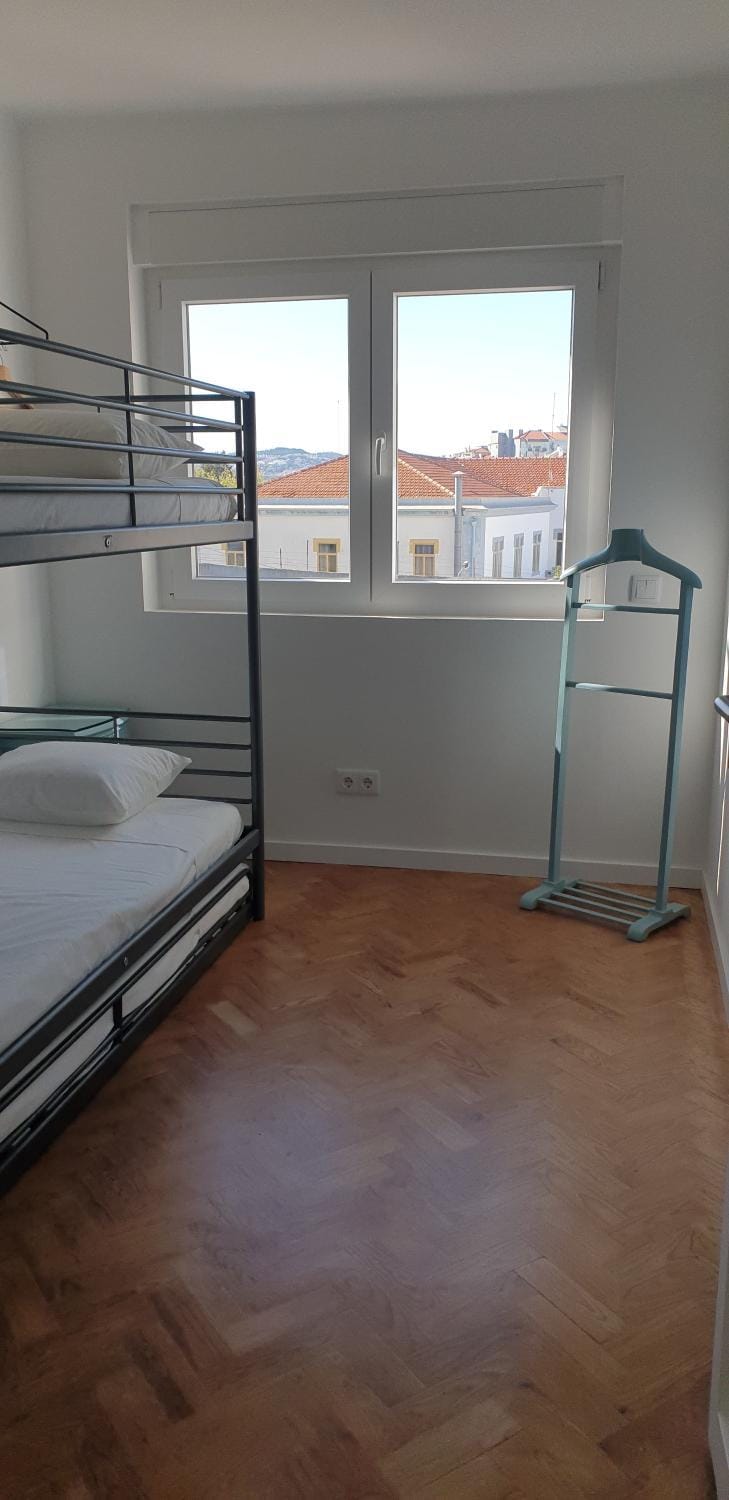 Bedroom, bunk bed