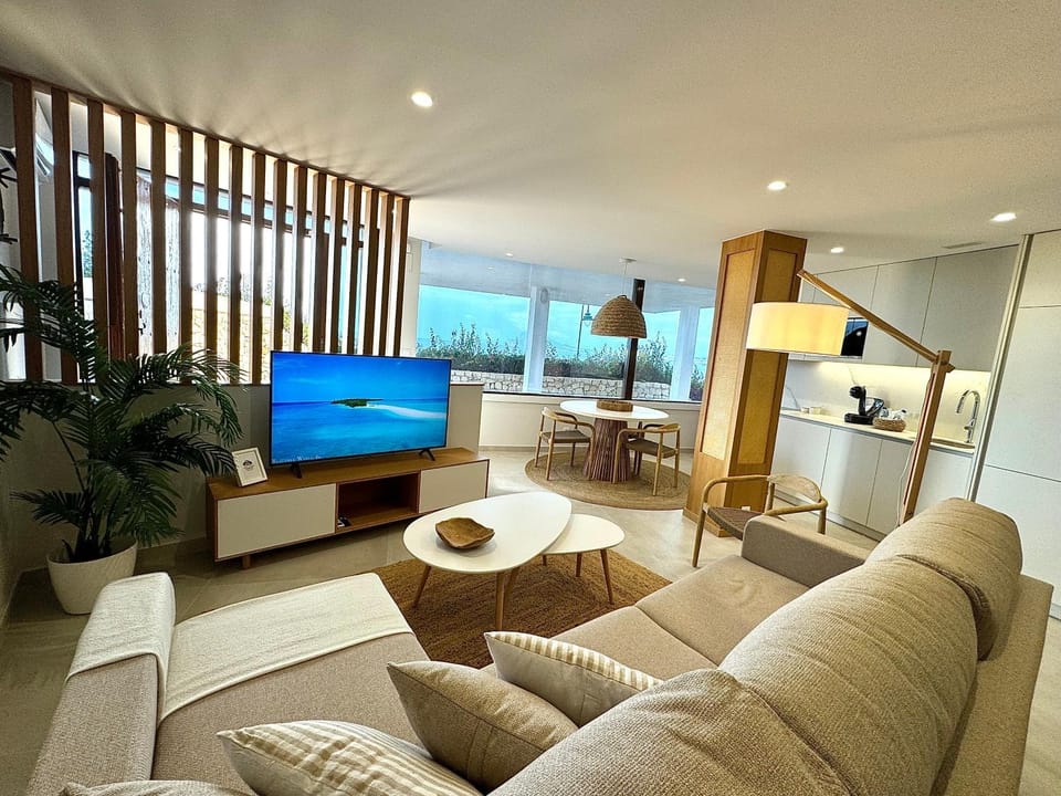 Communal lounge/ TV room, Evening entertainment