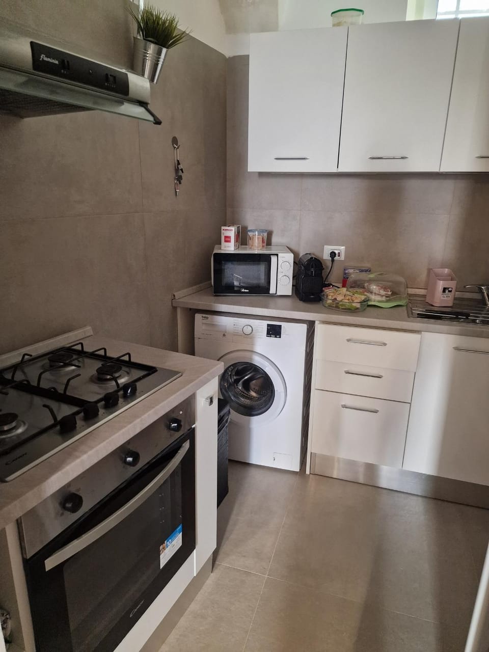 Kitchen or kitchenette
