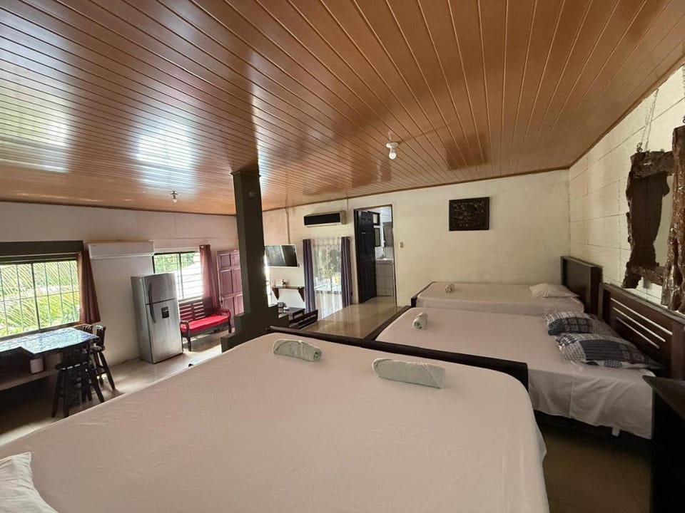 Cabinas Chinchilla Cabin in Quepos
