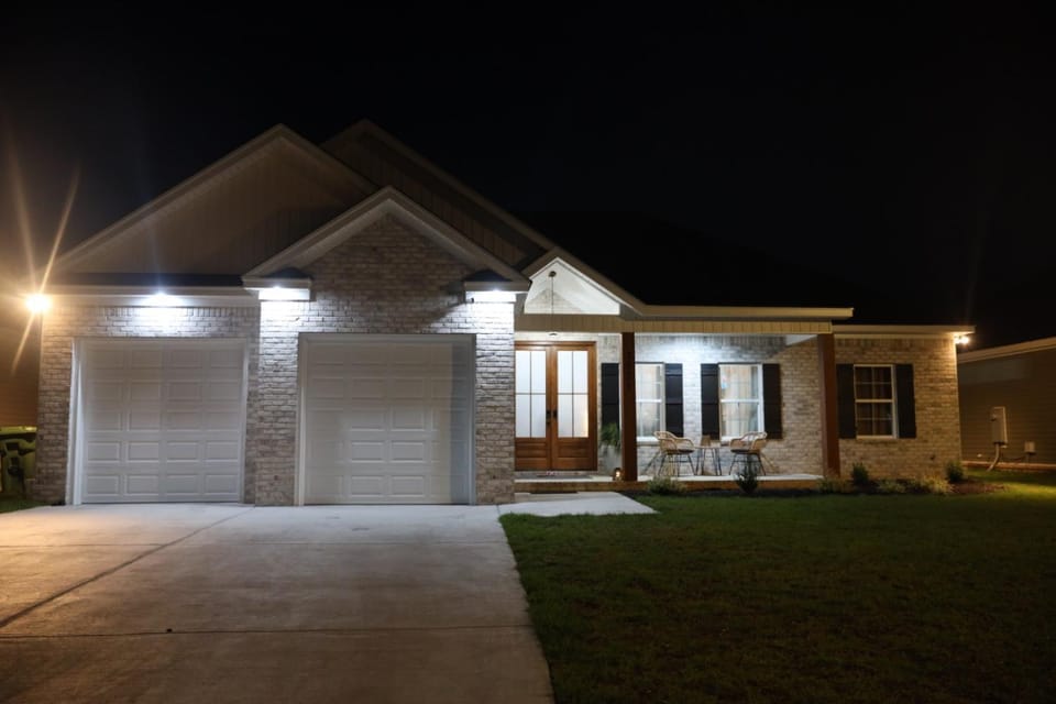 Highway Oasis and Myrtle Beach House in Florence