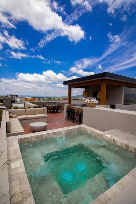 Hot Tub, Balcony/Terrace