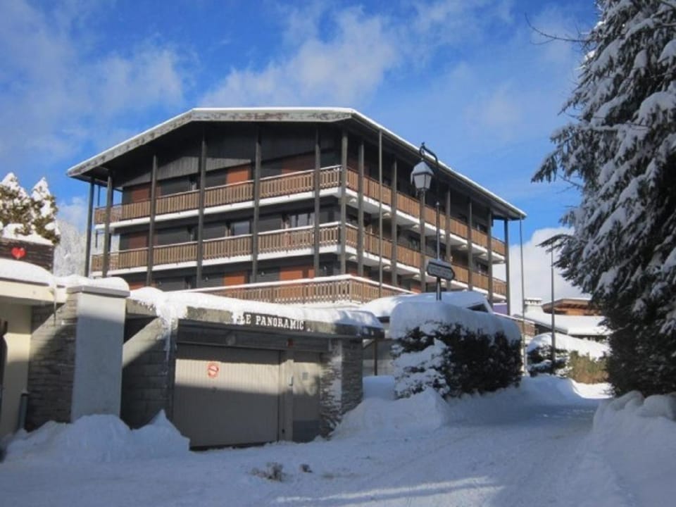 Appartement 2 pièces 6 pers, skis à 50m, garage, centre Les Gets à 300m - FR-1-802-10 Apartment in Les Gets