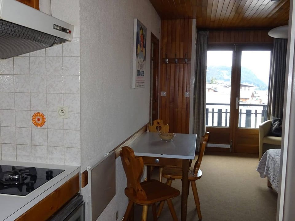 Studio aux Gets, 2 pers, centre-ville, Wifi, draps et serviettes inclus - FR-1-802-26 Apartment in Les Gets
