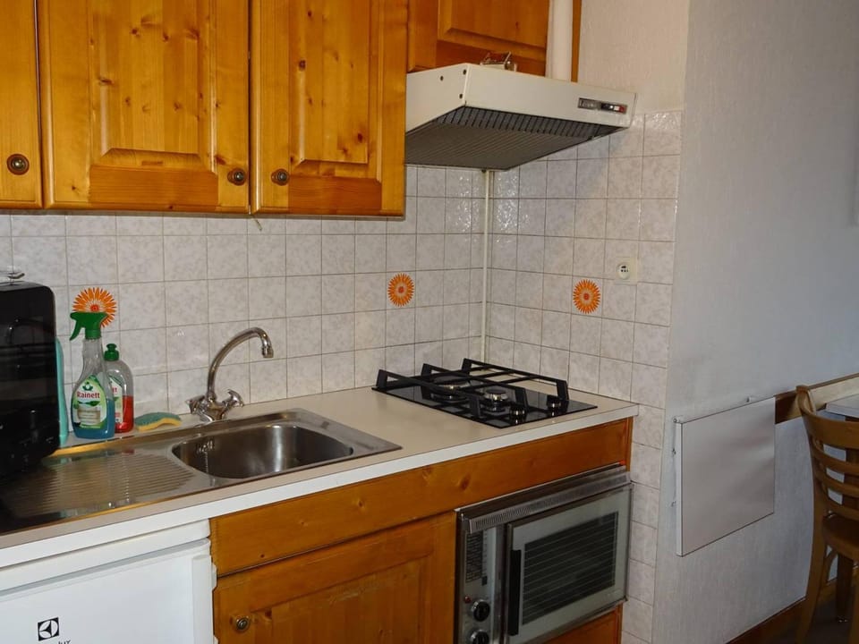 Studio cosy aux Gets - Centre-ville, proche commodités, Wifi, draps et serviettes inclus - FR-1-802-30 Apartment in Les Gets