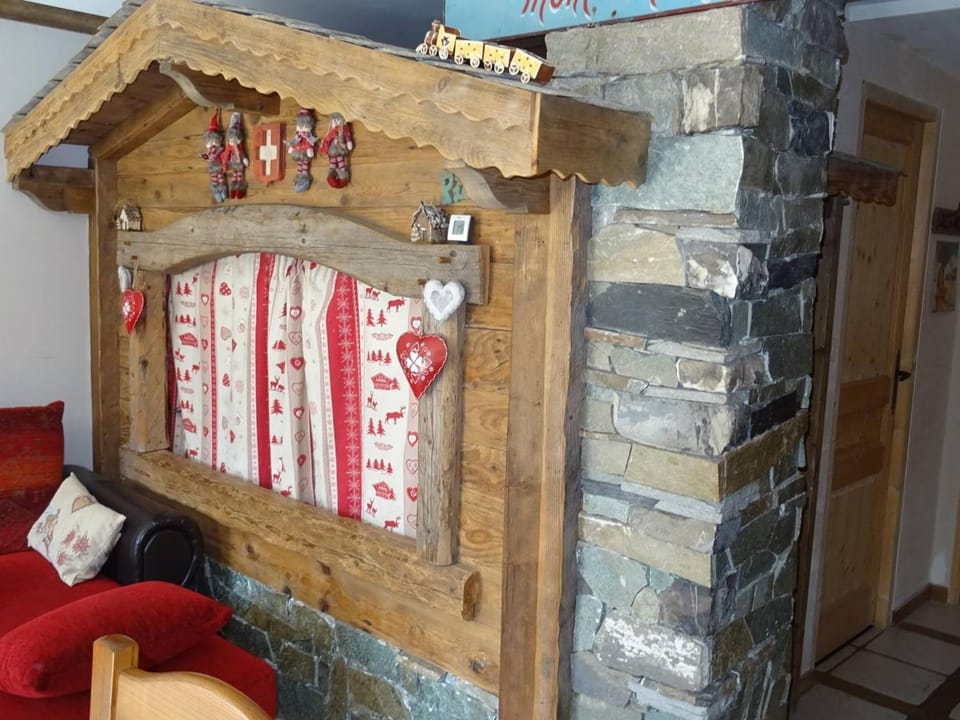 Location Les Gets : Spacieux 4 pièces pour 9 pers, proche centre, parking privé, terrasse ensoleillée - FR-1-802-33 Apartment in Les Gets