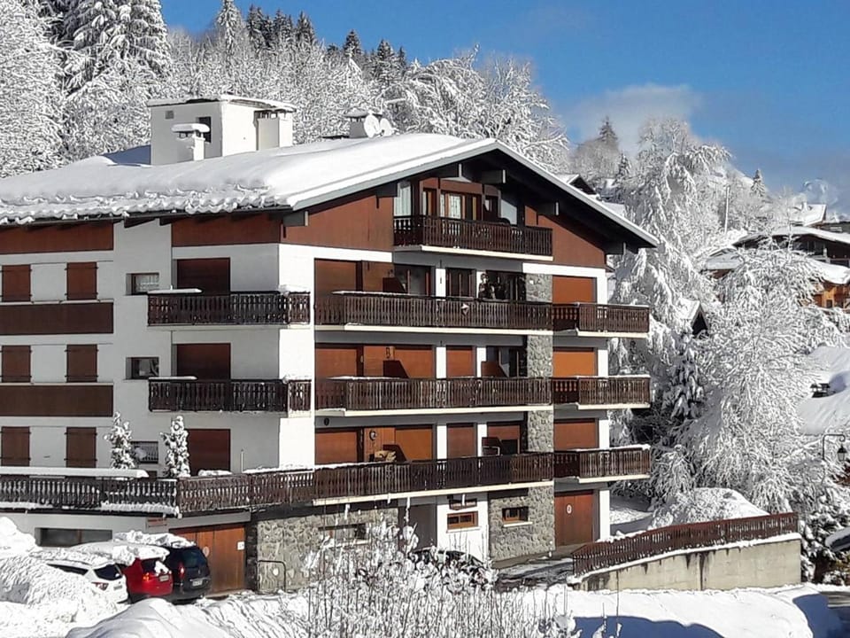 Appartement 4 pièces pour 8 pers. avec garage, proche commerces et remontées mécaniques - FR-1-802-57 Apartment in Les Gets