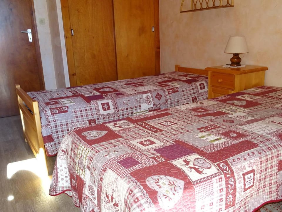 Appartement confortable pour 5 pers - Sud, balcon, garage - 300m commerces/pistes, Les Gets - FR-1-802-67 Apartment in Les Gets
