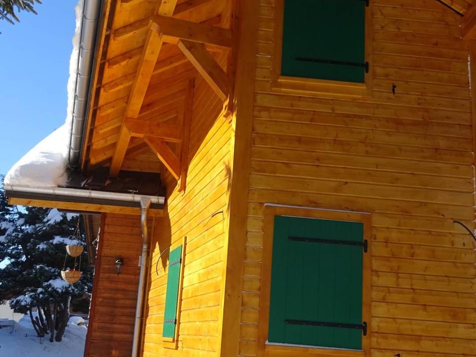 Chalet rénové Les Gets 8 pers, central, 150m commerces, 350m pistes, terrasse sud, parking privé - FR-1-802-84 Chalet in Les Gets