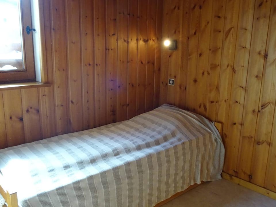T2 confort 4 pers, Wi-Fi, garage, 150m commerces, 100m télécabines - FR-1-802-74 Cabin in Les Gets