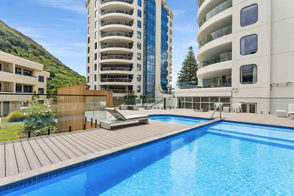 View (from property/room), Landmark view, Mountain view, Pool view, Swimming pool